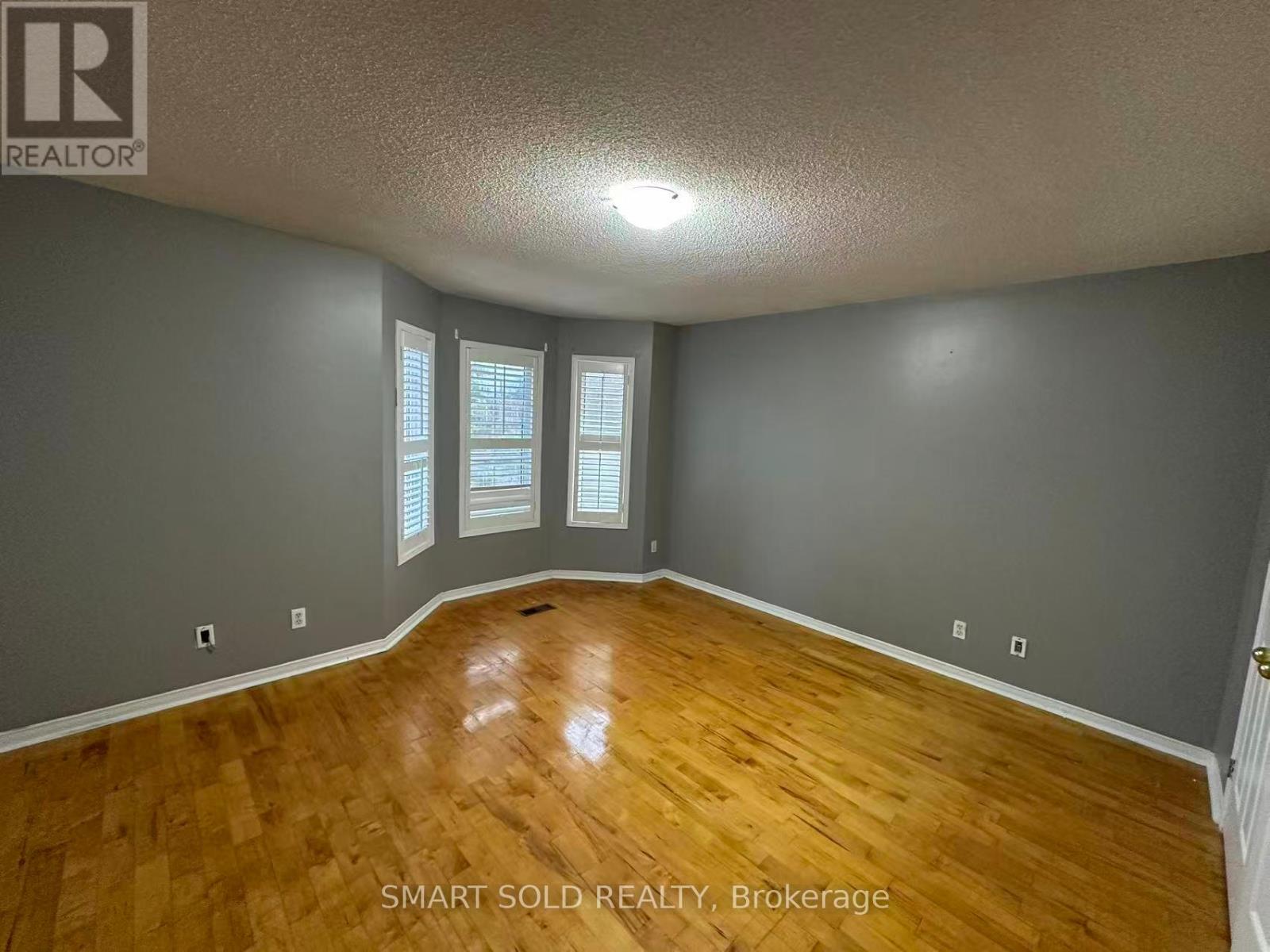 Upper - 36b Lambton Avenue, Toronto, Ontario  M6N 2S1 - Photo 11 - W12500388