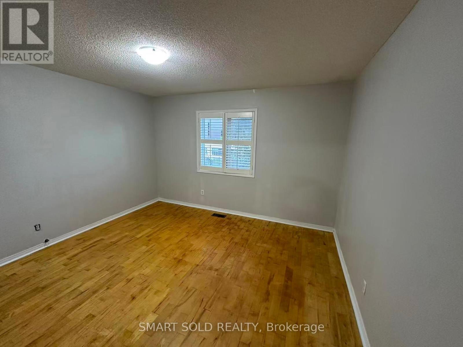 Upper - 36b Lambton Avenue, Toronto, Ontario  M6N 2S1 - Photo 12 - W12500388