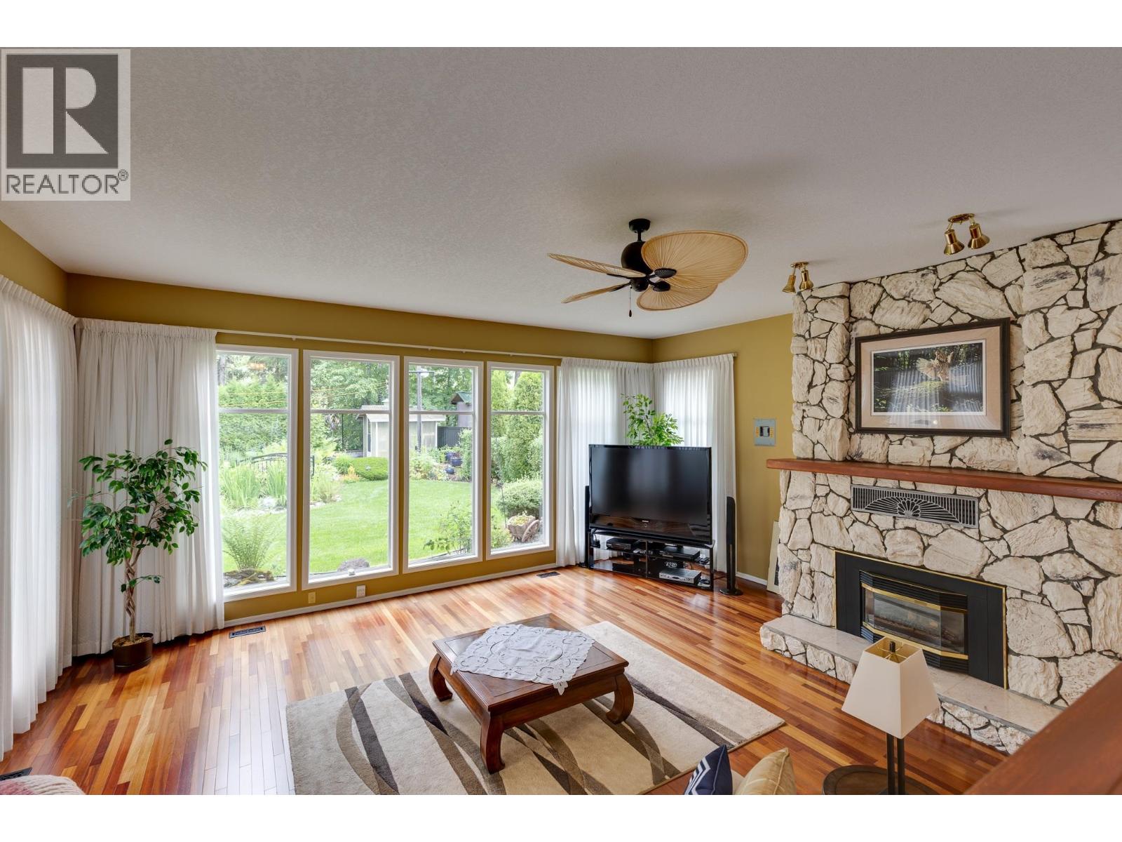 2500 HAMMOND AVENUE, Prince George, British Columbia