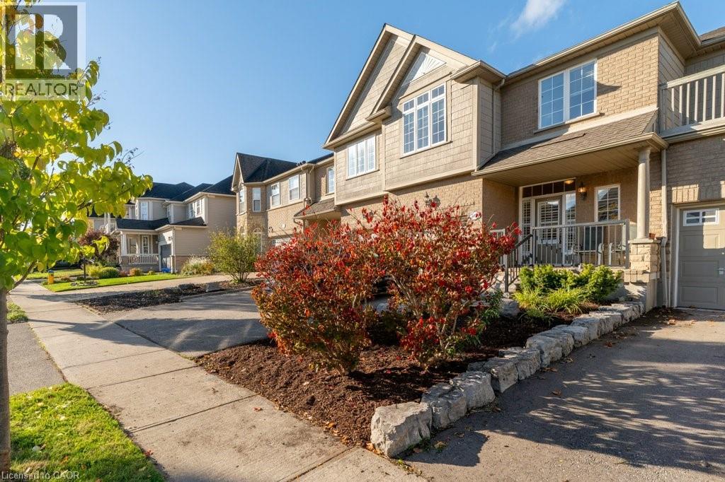 589 Winterburg Walk, Waterloo, Ontario  N2V 2M8 - Photo 2 - 40777550