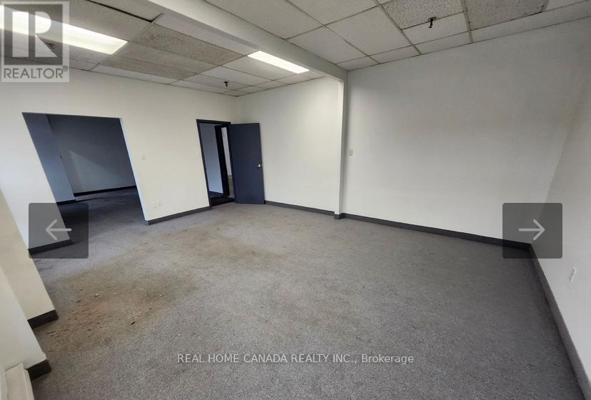 3 & 4 - 1110 Kamato Road, Mississauga, Ontario L4W 2P3 - Photo 3 - W12526328