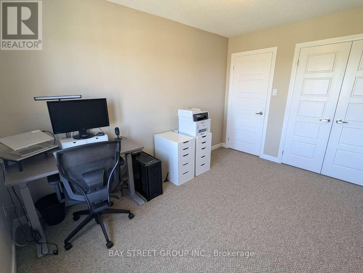 131 - 165 Hampshire Way, Milton, Ontario  L9T 8M7 - Photo 10 - W12526330