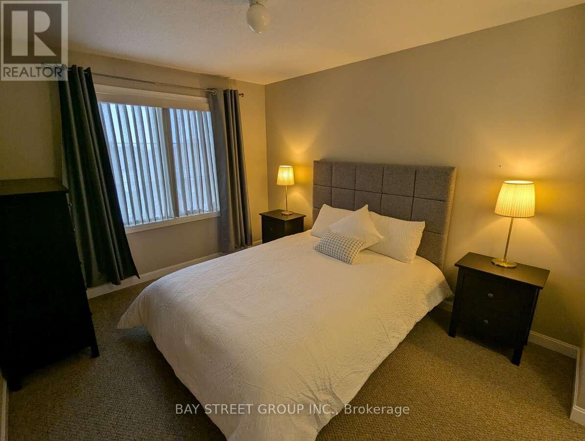 131 - 165 Hampshire Way, Milton, Ontario  L9T 8M7 - Photo 7 - W12526330