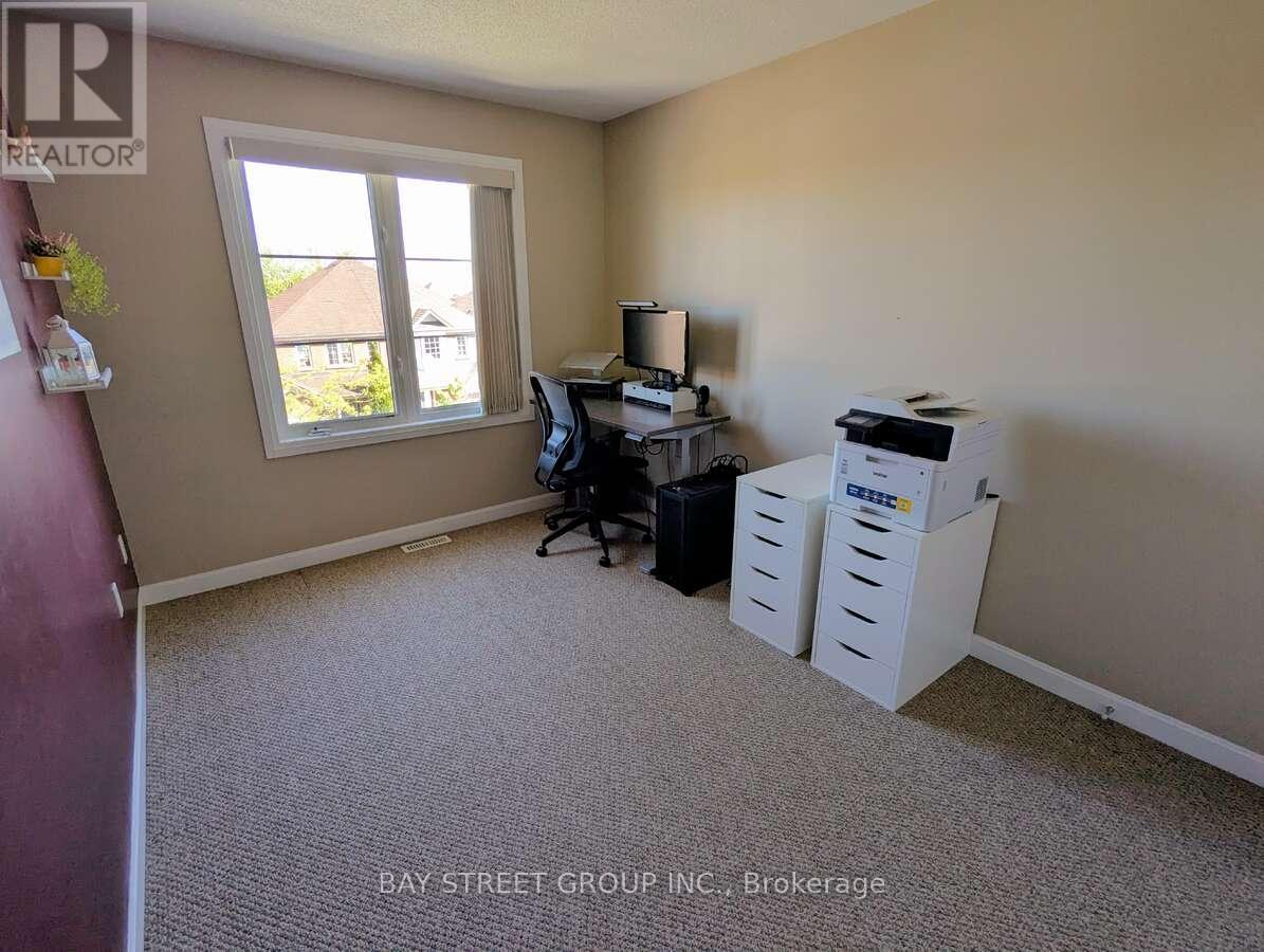 131 - 165 Hampshire Way, Milton, Ontario  L9T 8M7 - Photo 9 - W12526330