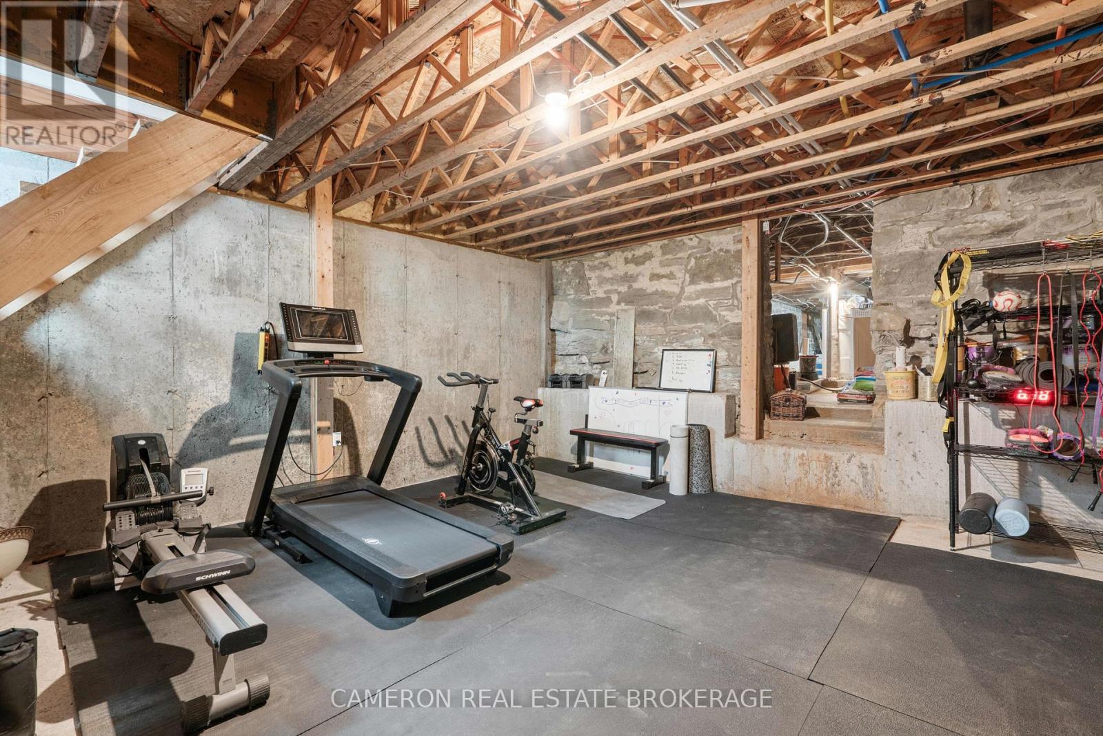 37 Duncan Street, South Glengarry, Ontario K0C 1N0 - Photo 13 - X12526334