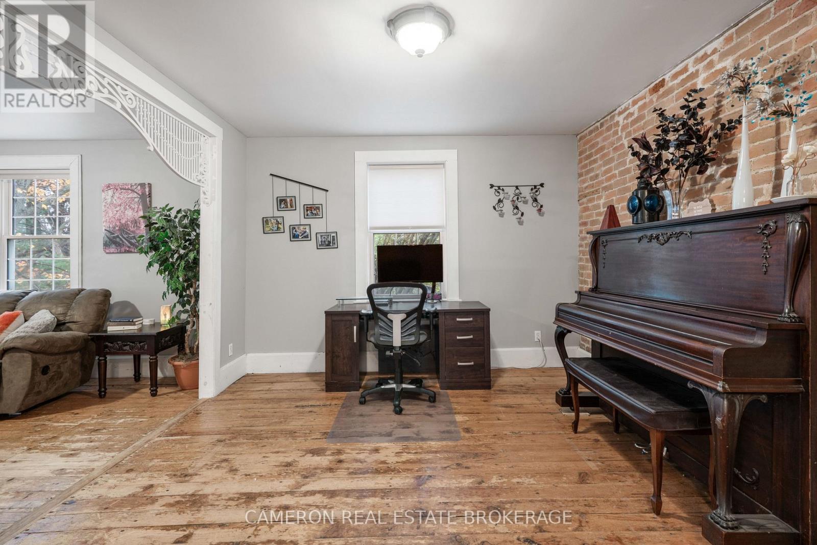 37 Duncan Street, South Glengarry, Ontario K0C 1N0 - Photo 21 - X12526334