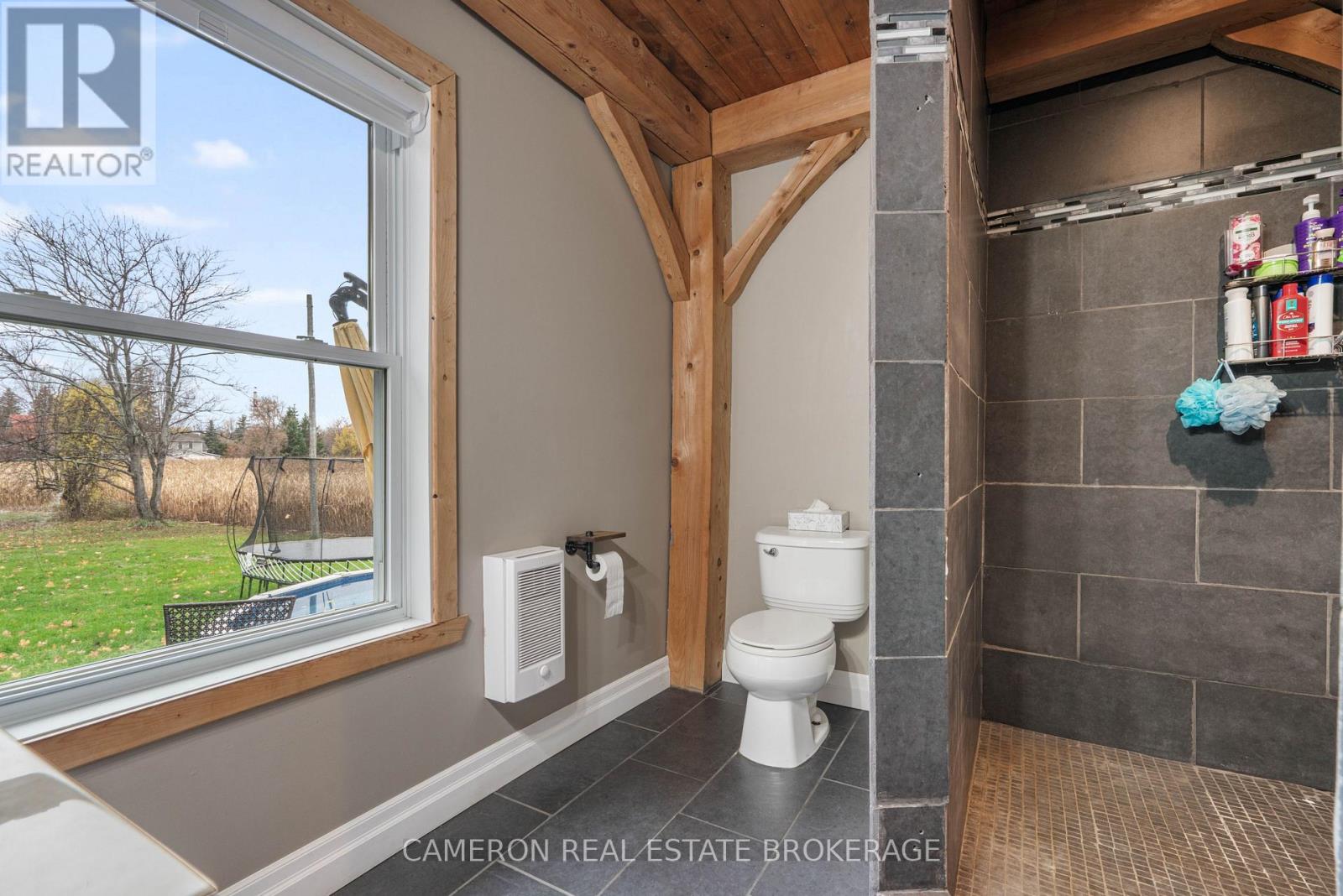 37 Duncan Street, South Glengarry, Ontario K0C 1N0 - Photo 9 - X12526334