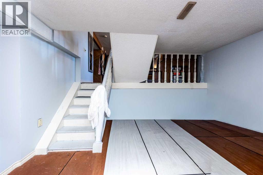 304 Whitefield Drive Ne, Calgary, Alberta  T1Y 5J3 - Photo 22 - A2266113