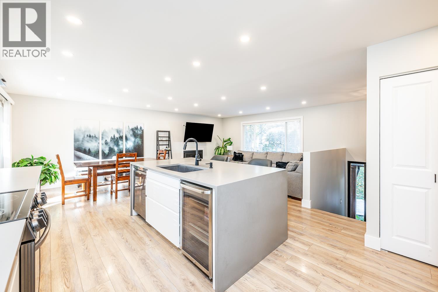 2548 Montrose Way, Squamish, British Columbia  V0N 1T0 - Photo 9 - R3064953