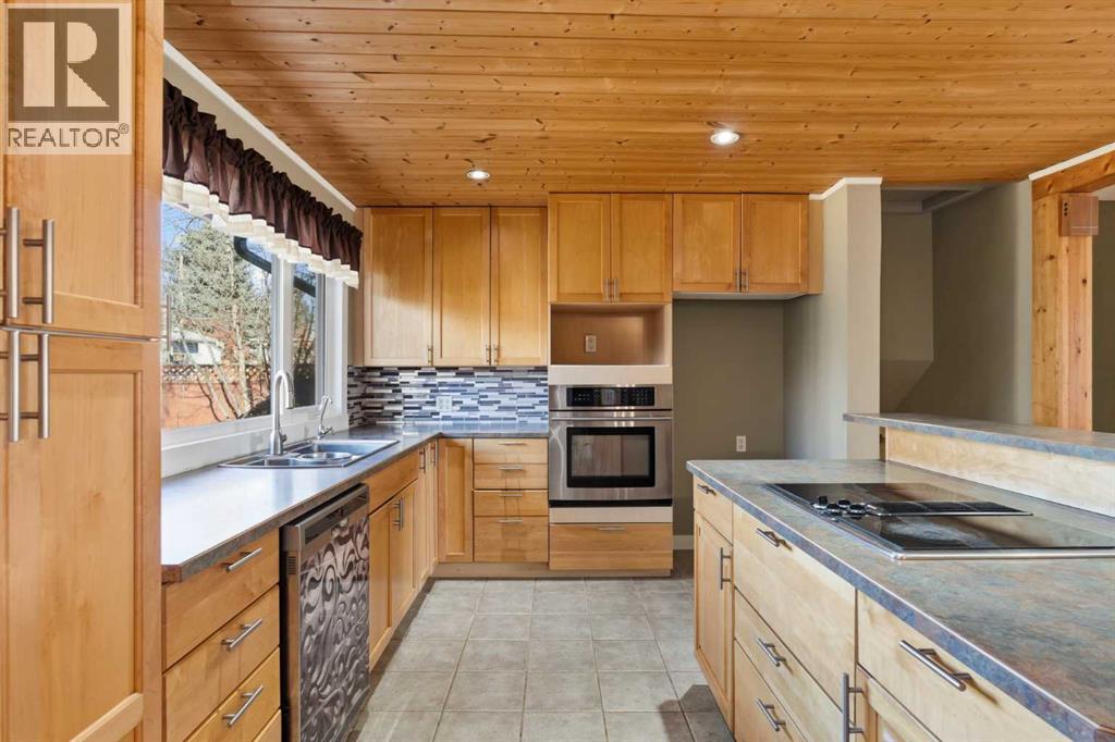 Property at 803 Forlee Drive SE image 5