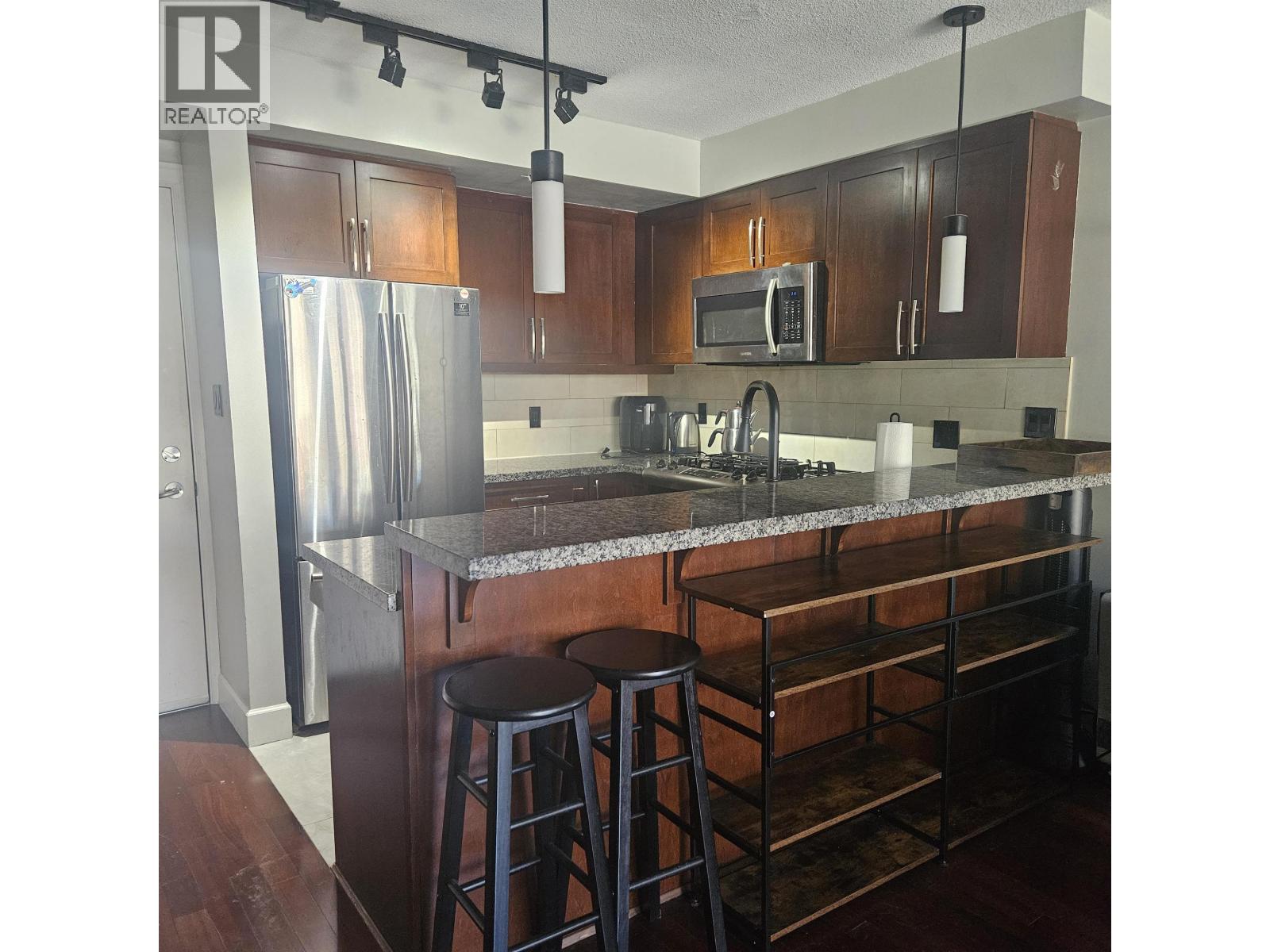 Property at 413 3811 HASTINGS STREET image 2