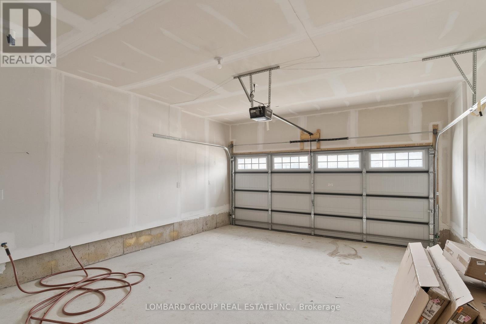 212 Vanilla Trail, Thorold, Ontario  L2V 0L3 - Photo 38 - X12526350