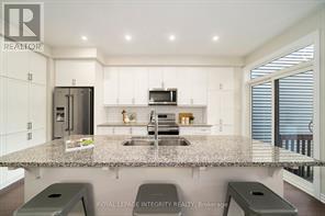 540 Edenwylde Drive, Ottawa, Ontario  K2S 2K4 - Photo 11 - X12526366