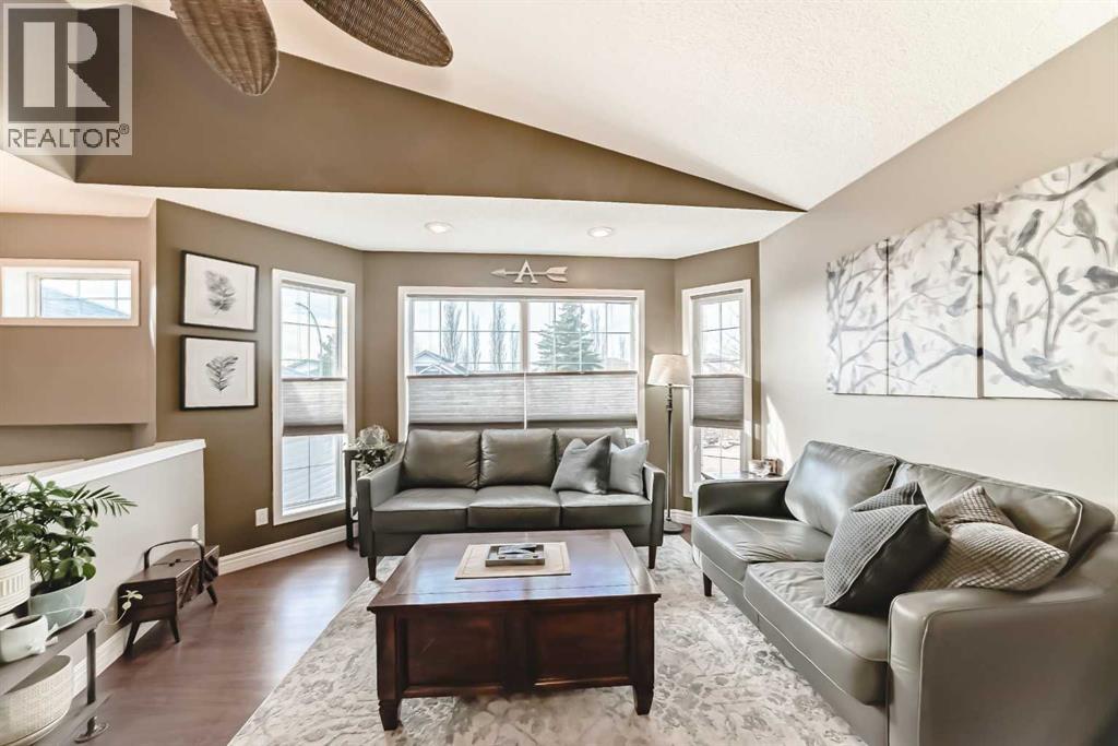 115 Sunridge Crescent Nw, Airdrie, Alberta  T4B 2G5 - Photo 8 - A2266060