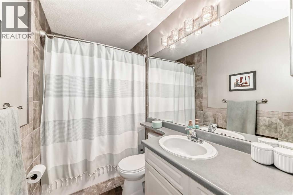 115 Sunridge Crescent Nw, Airdrie, Alberta  T4B 2G5 - Photo 21 - A2266060