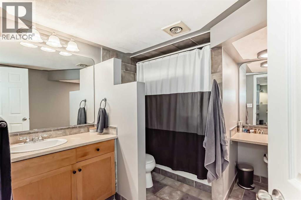 115 Sunridge Crescent Nw, Airdrie, Alberta  T4B 2G5 - Photo 31 - A2266060