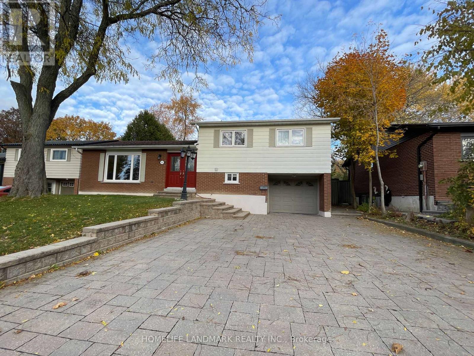 44 Sir Bedevere Place, Markham, Ontario  L3P 2W4 - Photo 2 - N12526358