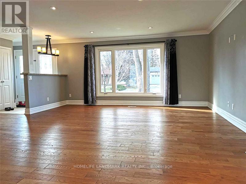 44 Sir Bedevere Place, Markham, Ontario  L3P 2W4 - Photo 4 - N12526358