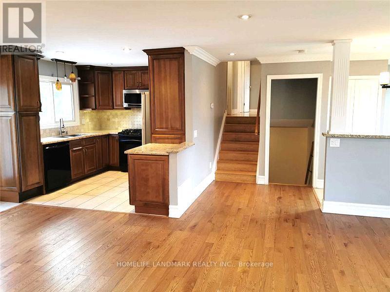 44 Sir Bedevere Place, Markham, Ontario  L3P 2W4 - Photo 8 - N12526358