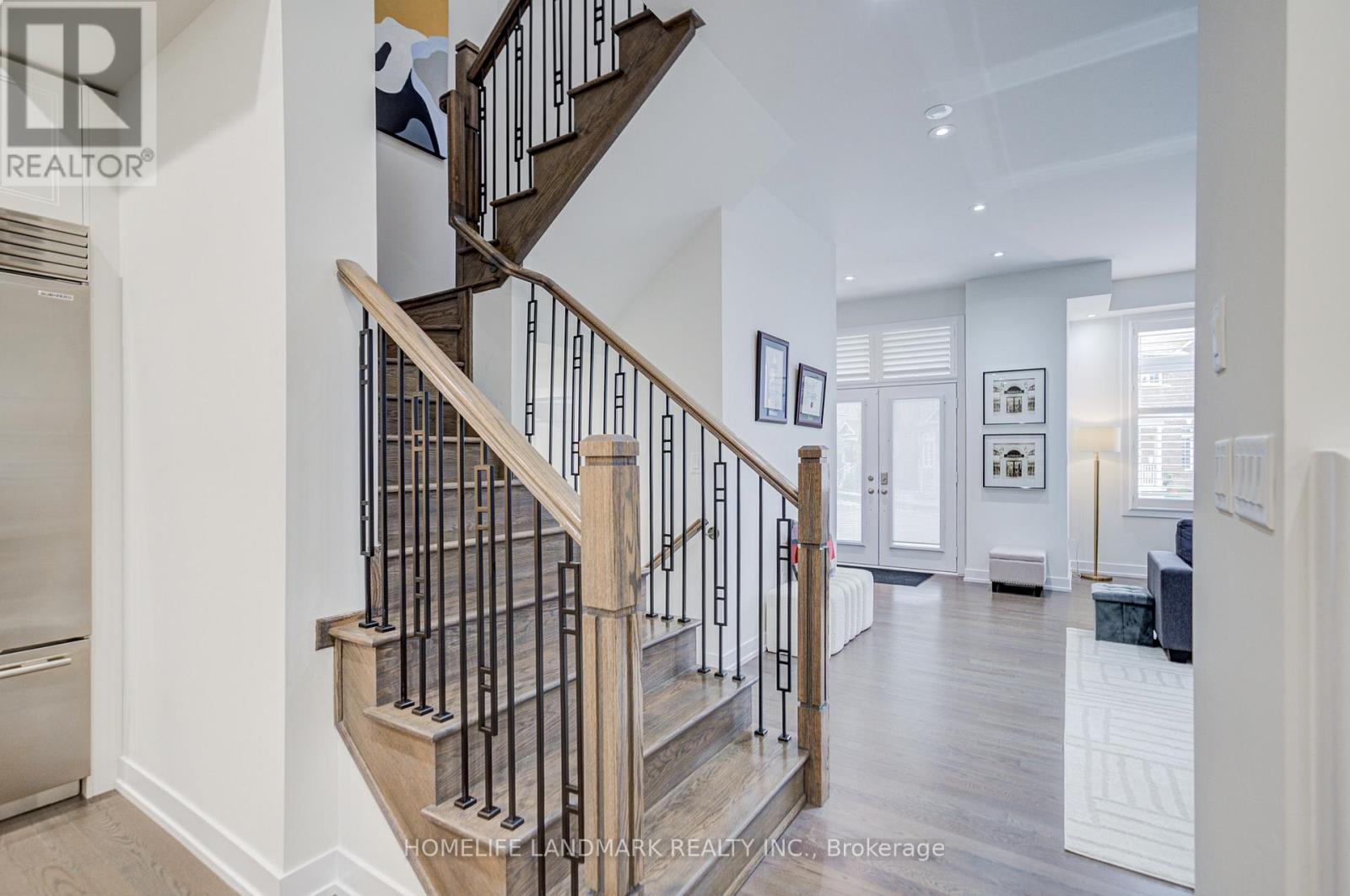 Main House - 33 Golden Fern Street, Markham, Ontario  L6B 0V3 - Photo 16 - N12526360