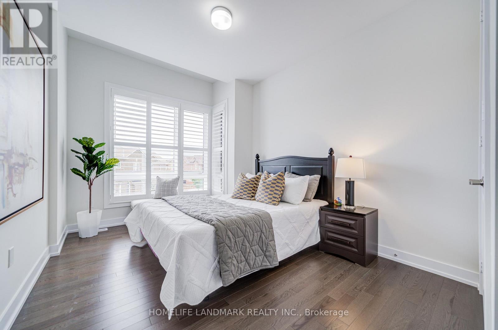 Main House - 33 Golden Fern Street, Markham, Ontario  L6B 0V3 - Photo 34 - N12526360