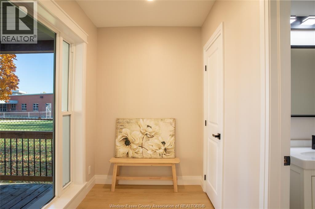 737 Charles Street, Windsor, Ontario N8X 3G7 - Photo 2 - 25028389