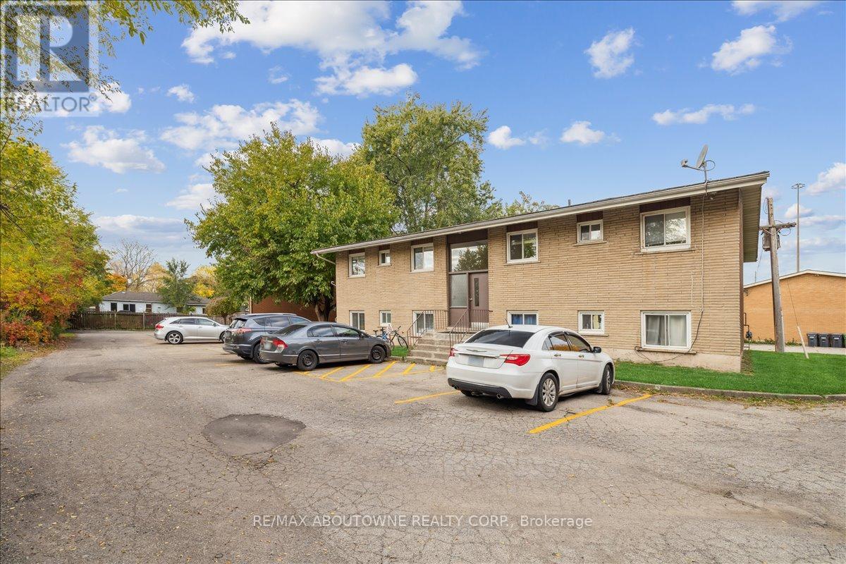 1 - 2350 Queensway Drive, Burlington, Ontario  L7R 3T3 - Photo 27 - W12526372