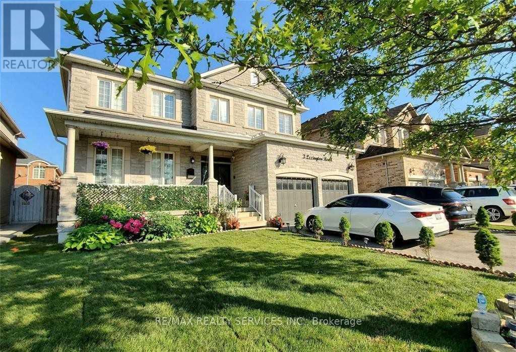 3 Lexington Road, Brampton, Ontario L6P 2A9 - Photo 2 - W12526374