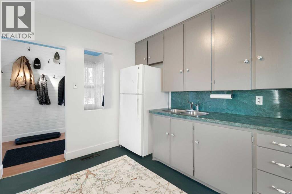 237 6 Avenue Se, High River, Alberta  T1V 1H3 - Photo 25 - A2268488