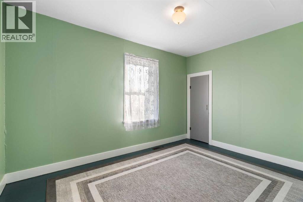 237 6 Avenue Se, High River, Alberta  T1V 1H3 - Photo 9 - A2268488