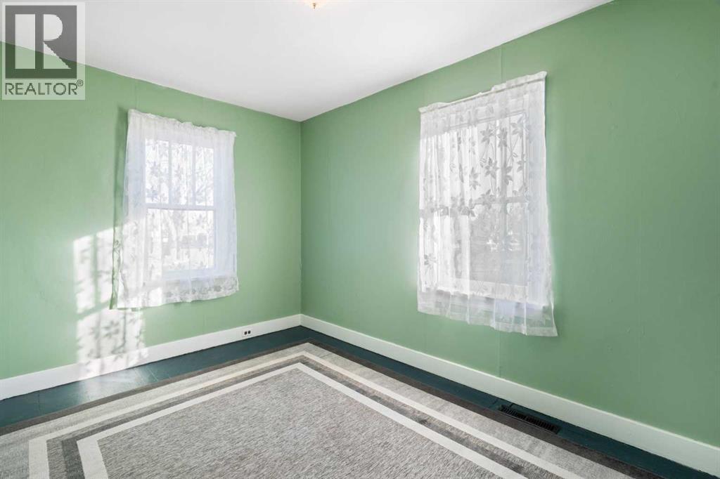 237 6 Avenue Se, High River, Alberta  T1V 1H3 - Photo 11 - A2268488