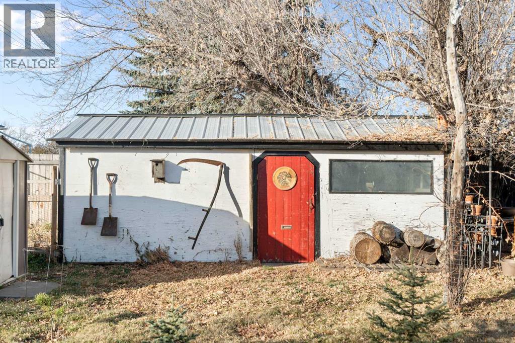 237 6 Avenue Se, High River, Alberta  T1V 1H3 - Photo 35 - A2268488