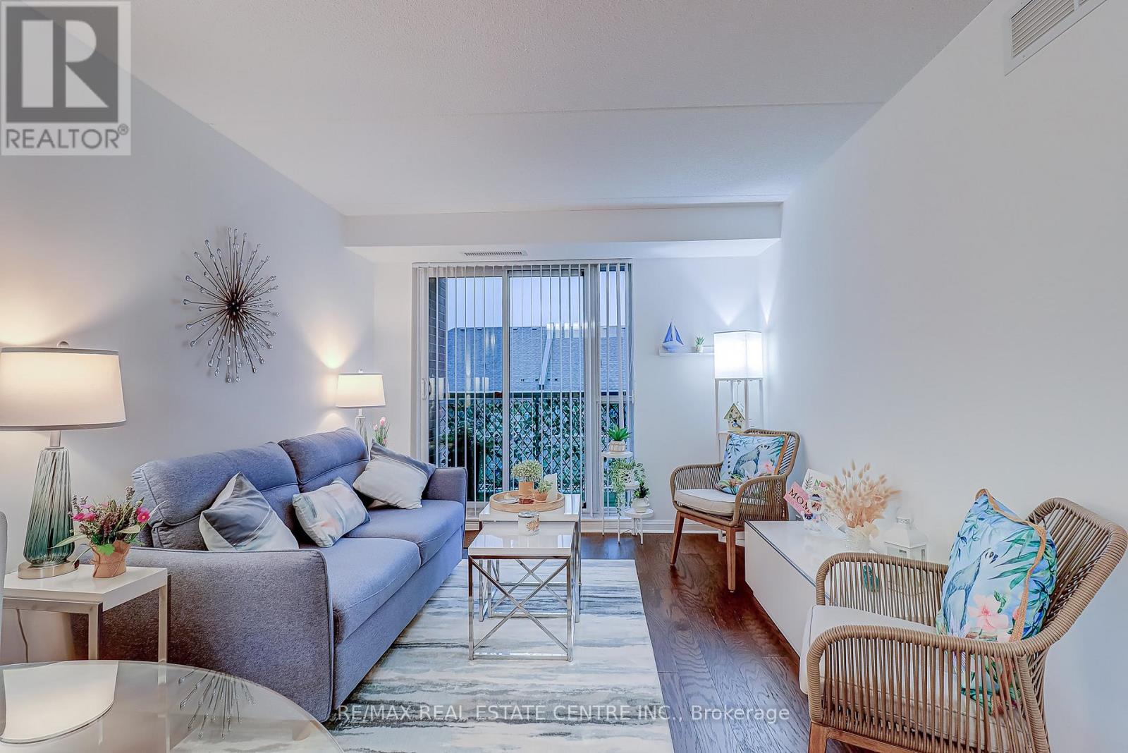 216 - 50 Via Rosedale Way, Brampton, Ontario  L6R 3Z7 - Photo 9 - W12526382