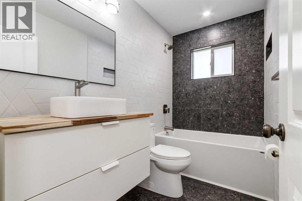 840 Raynard Crescent Se, Calgary, Alberta  T2A 1X7 - Photo 15 - A2258978