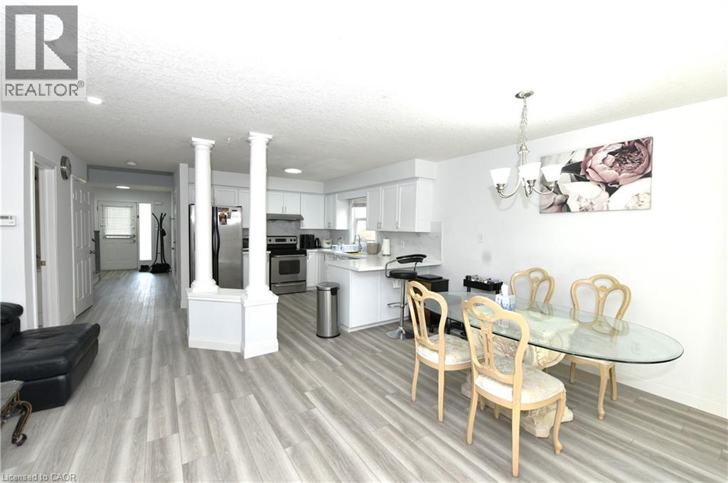 260 Bridlewreath Street, Kitchener, Ontario  N2E 4B4 - Photo 4 - 40777143