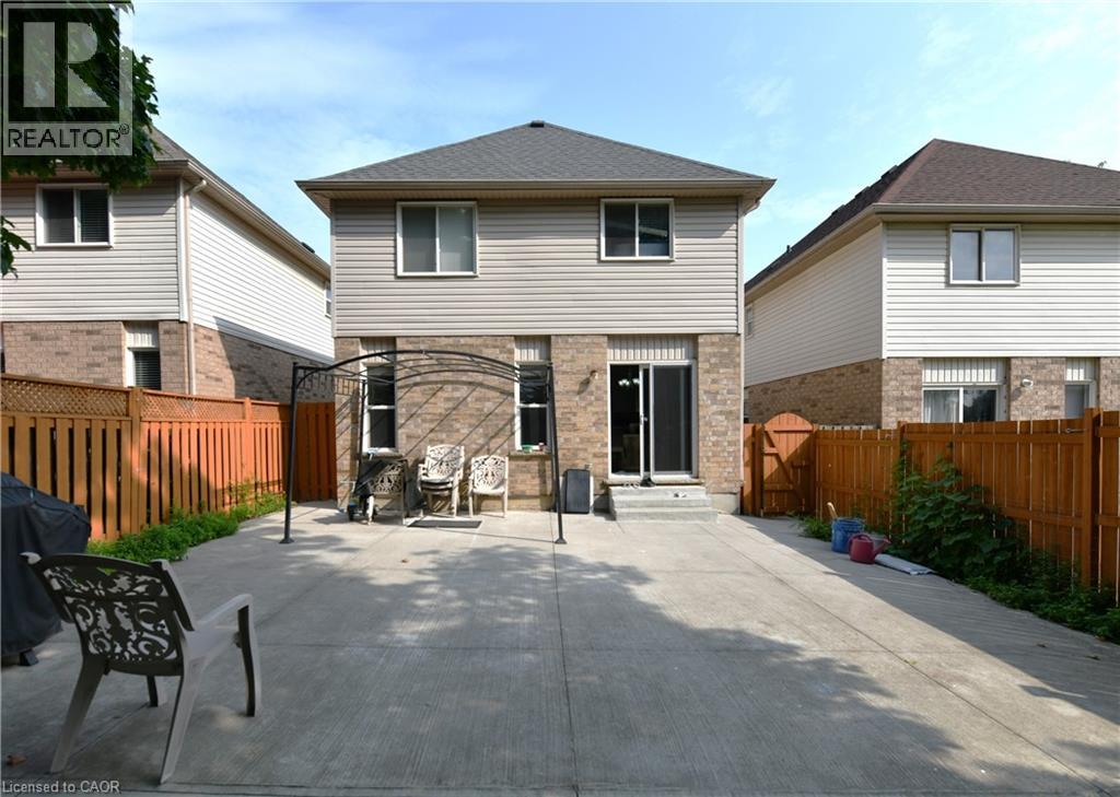 260 Bridlewreath Street, Kitchener, Ontario  N2E 4B4 - Photo 22 - 40777143