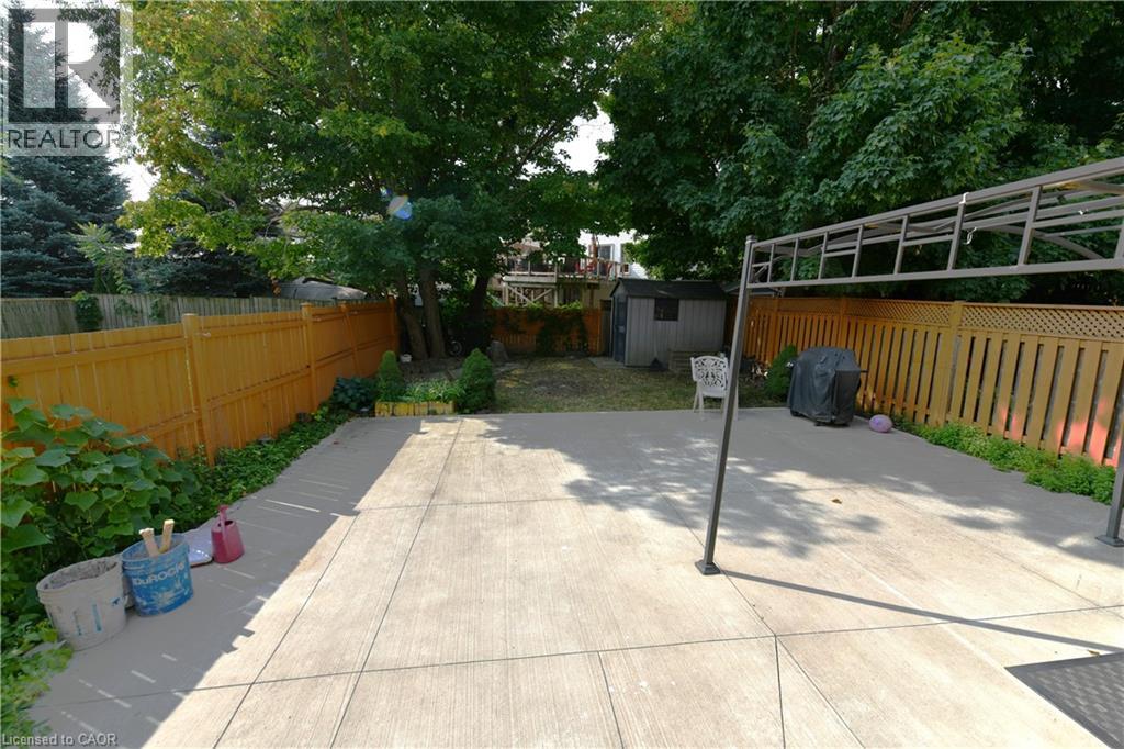 260 Bridlewreath Street, Kitchener, Ontario  N2E 4B4 - Photo 18 - 40777143