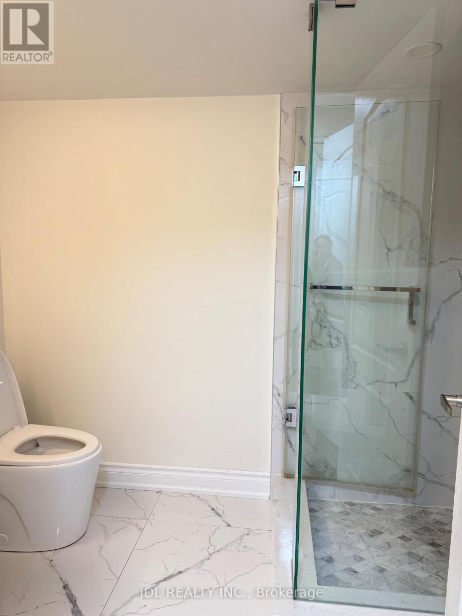 5 English Garden Way, Toronto, Ontario  M2M 4M4 - Photo 10 - C12526394