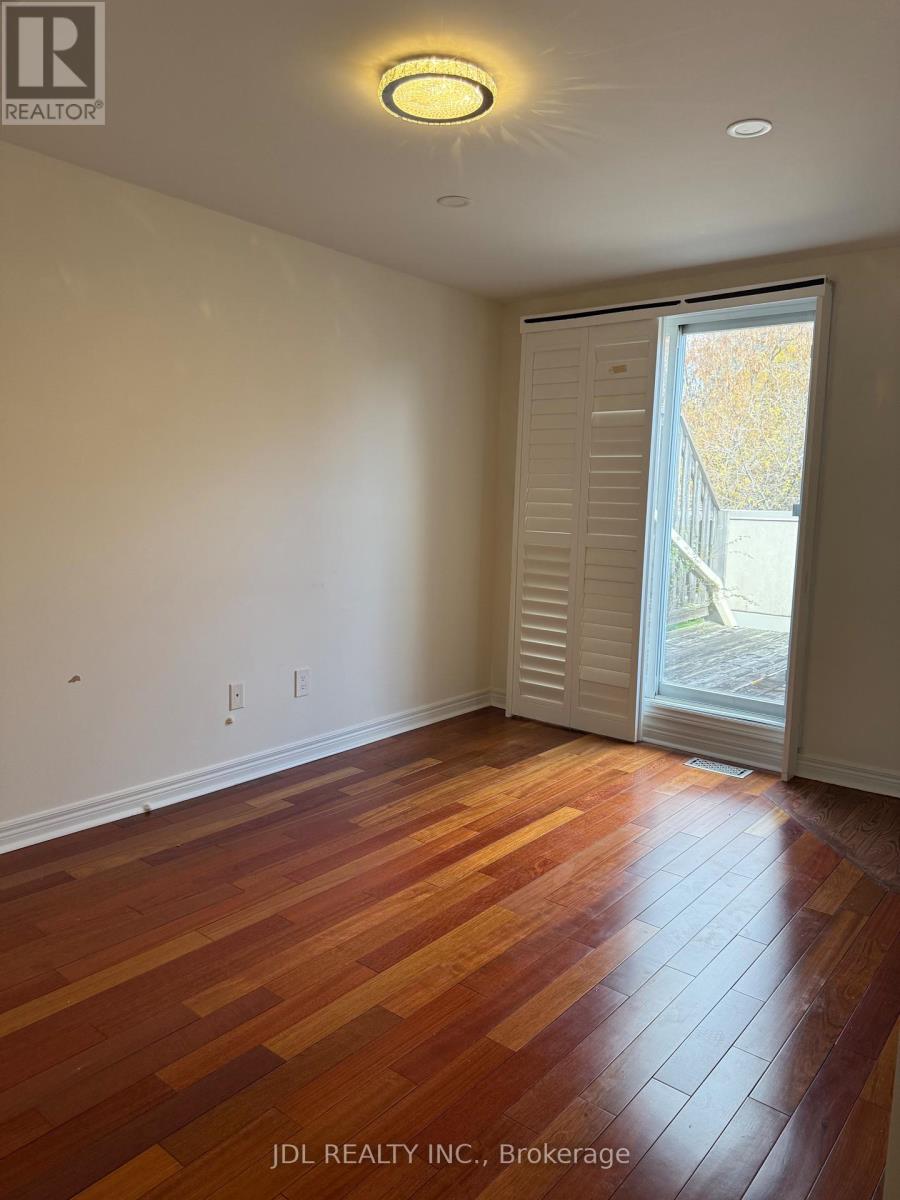 5 English Garden Way, Toronto, Ontario  M2M 4M4 - Photo 15 - C12526394