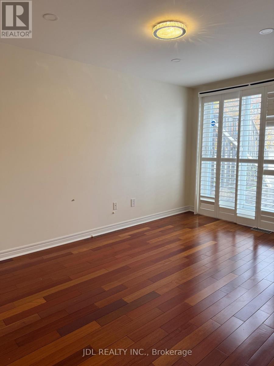 5 English Garden Way, Toronto, Ontario  M2M 4M4 - Photo 16 - C12526394