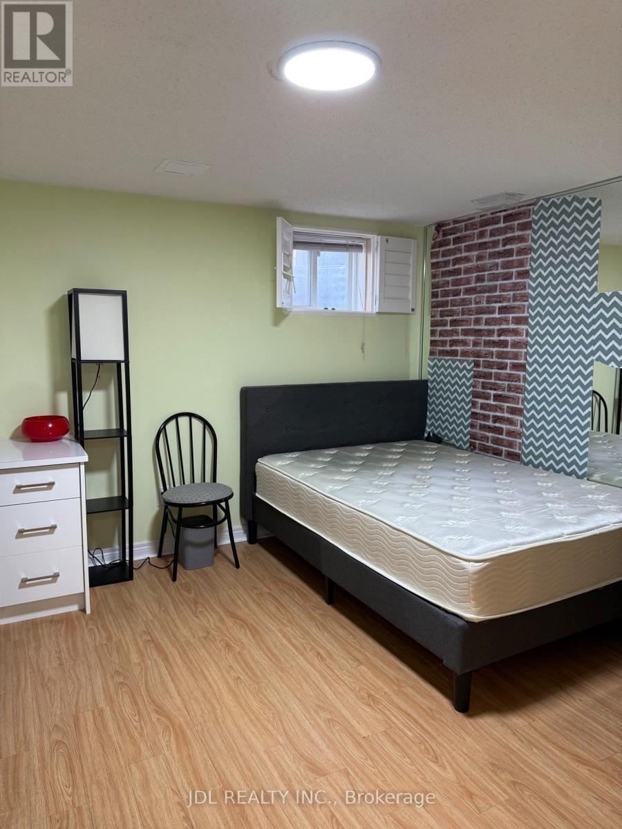 5 English Garden Way, Toronto, Ontario  M2M 4M4 - Photo 20 - C12526394