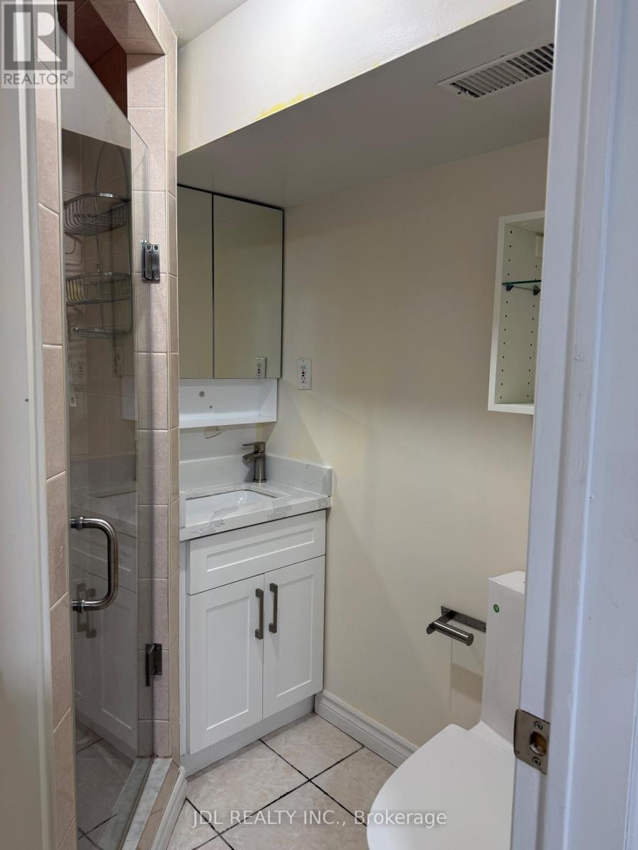 5 English Garden Way, Toronto, Ontario  M2M 4M4 - Photo 21 - C12526394