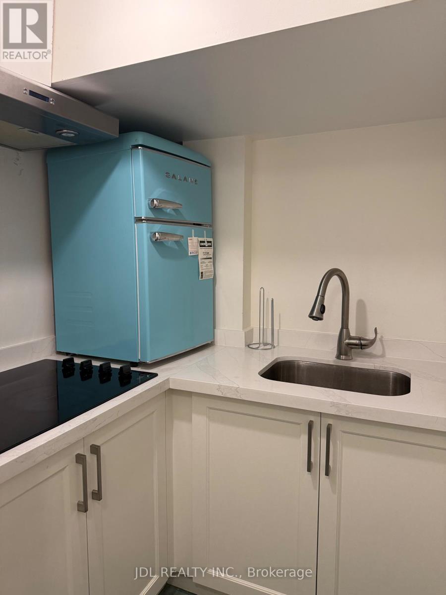 5 English Garden Way, Toronto, Ontario  M2M 4M4 - Photo 22 - C12526394