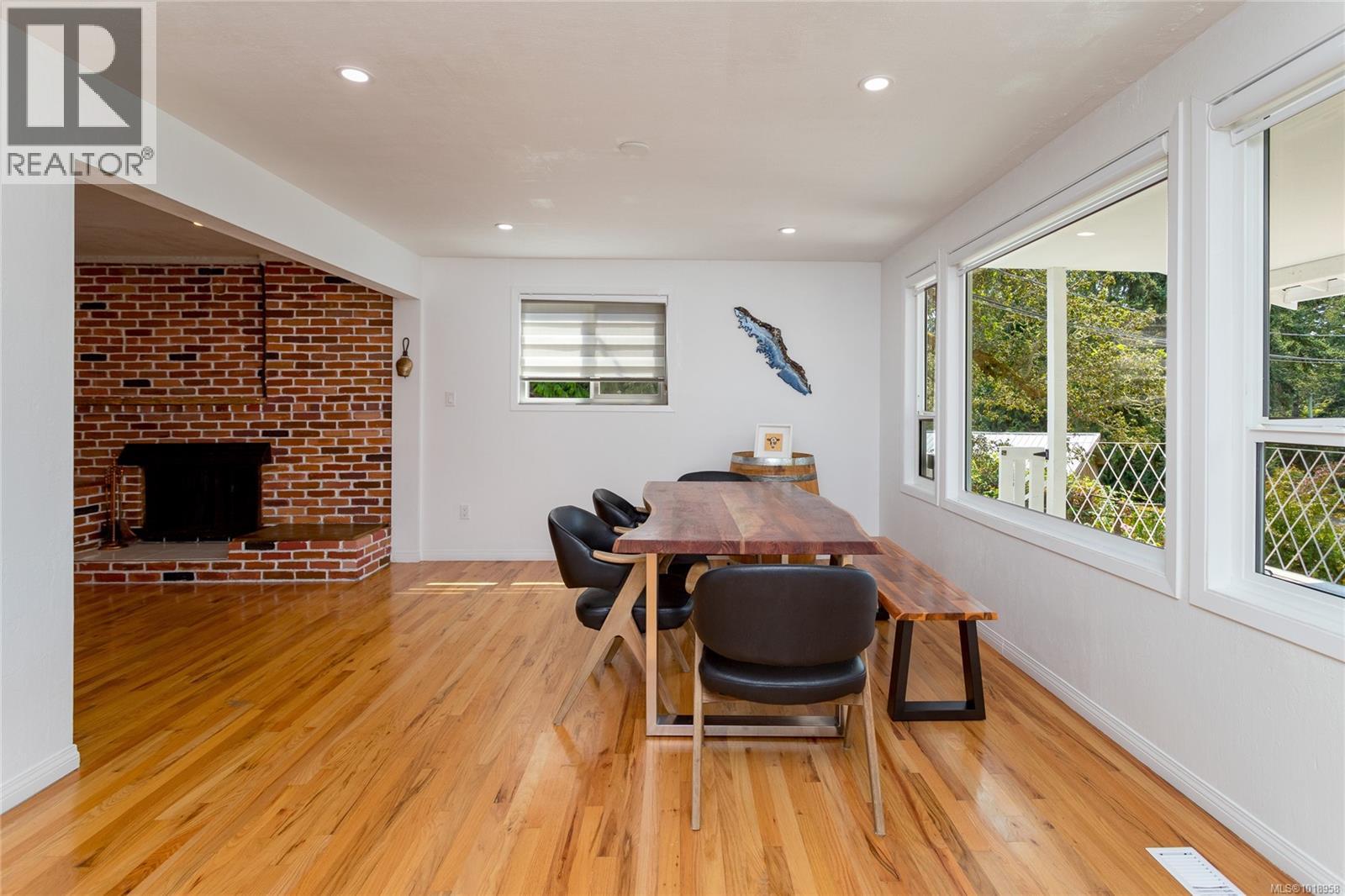 11255 Nitinat Rd, North Saanich, British Columbia  V8L 5R8 - Photo 11 - 1018958