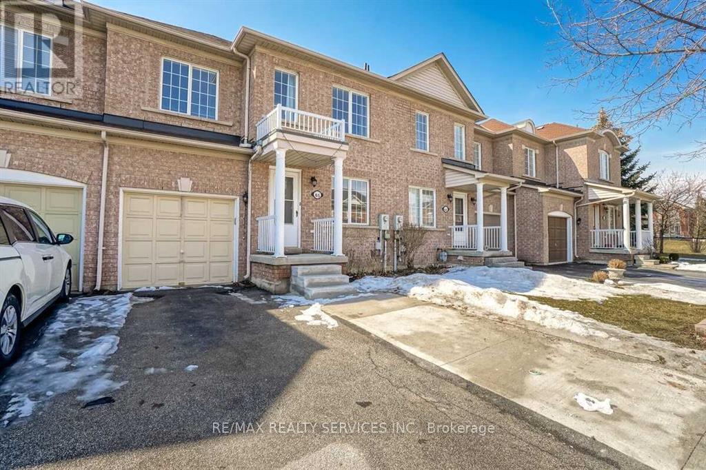 65 Tianalee Crescent, Brampton, Ontario L7A 2X4 - Photo 2 - W12526390