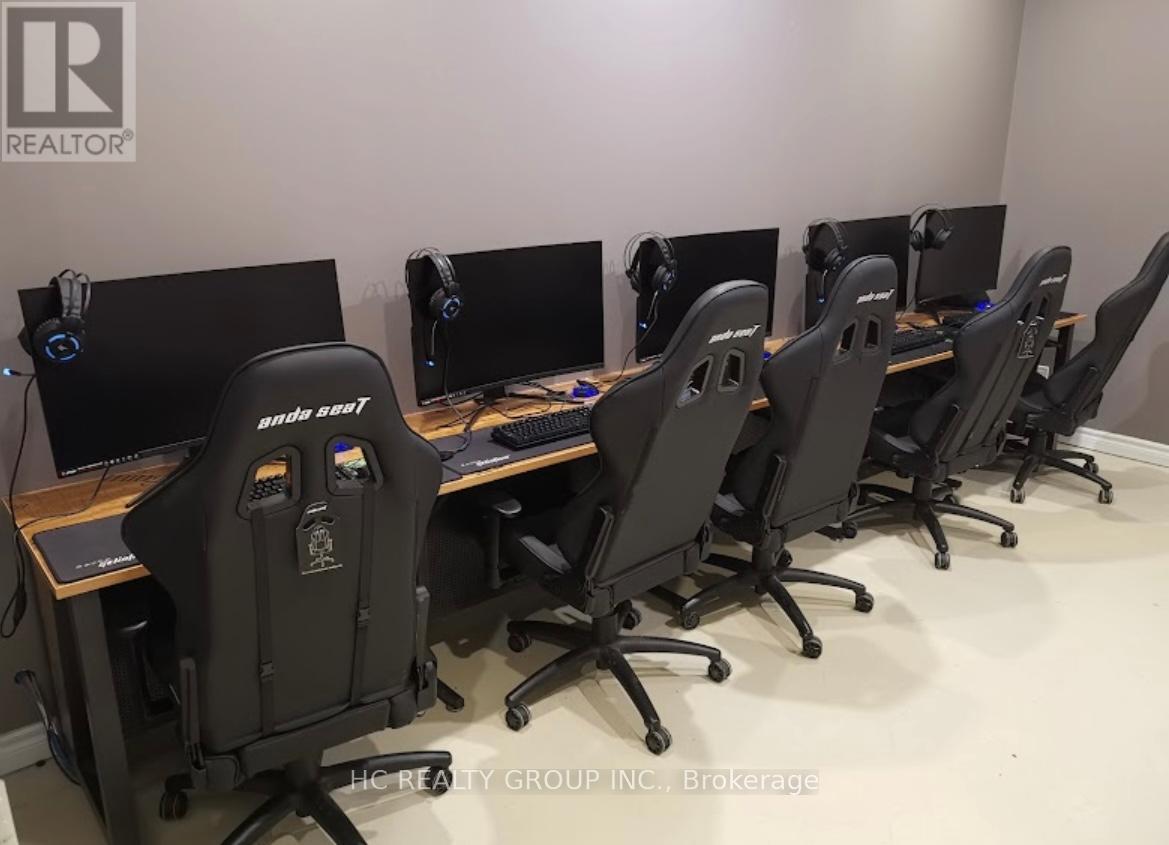 10 - 875 Main Street W, Hamilton, Ontario  L8S 4P9 - Photo 6 - X12526400