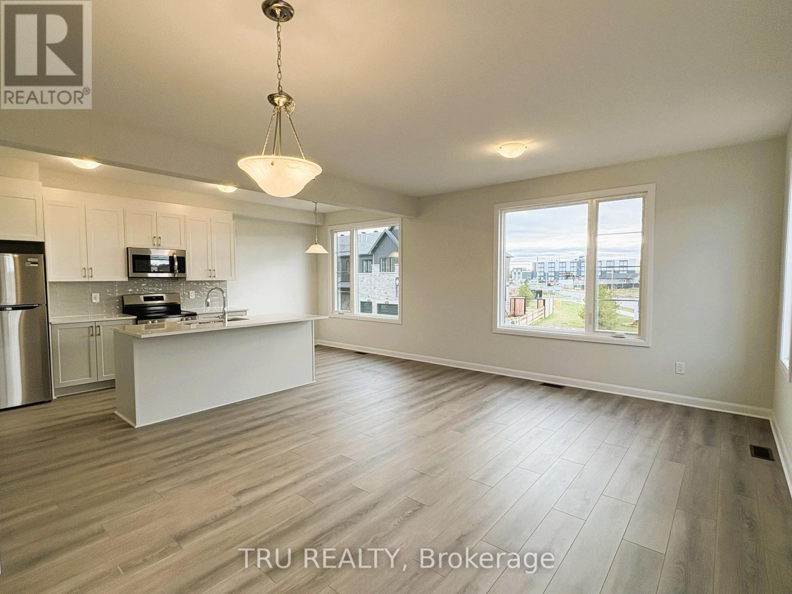 324 Clearpath Private, Ottawa, Ontario K2T 0S6 - Photo 12 - X12526410