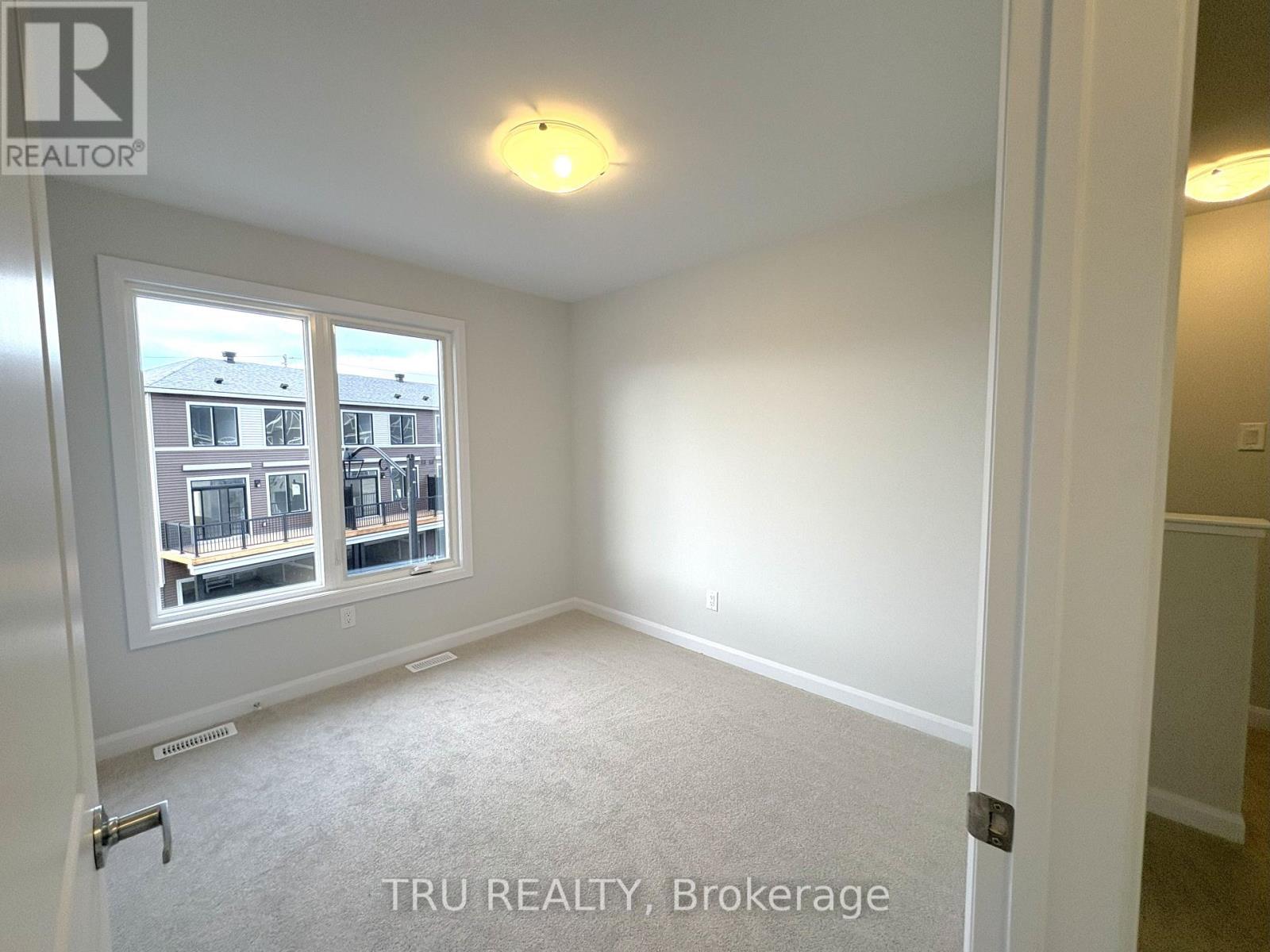 324 Clearpath Private, Ottawa, Ontario K2T 0S6 - Photo 26 - X12526410