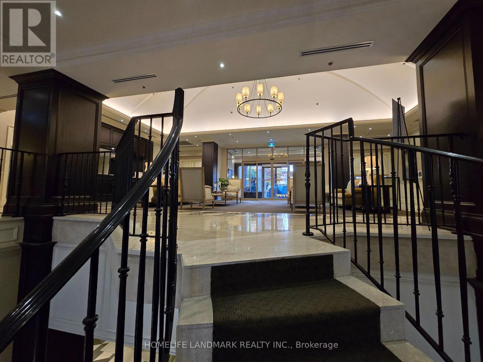 413 - 21 Burkebrook Place, Toronto, Ontario  M4G 0A2 - Photo 4 - C12526418