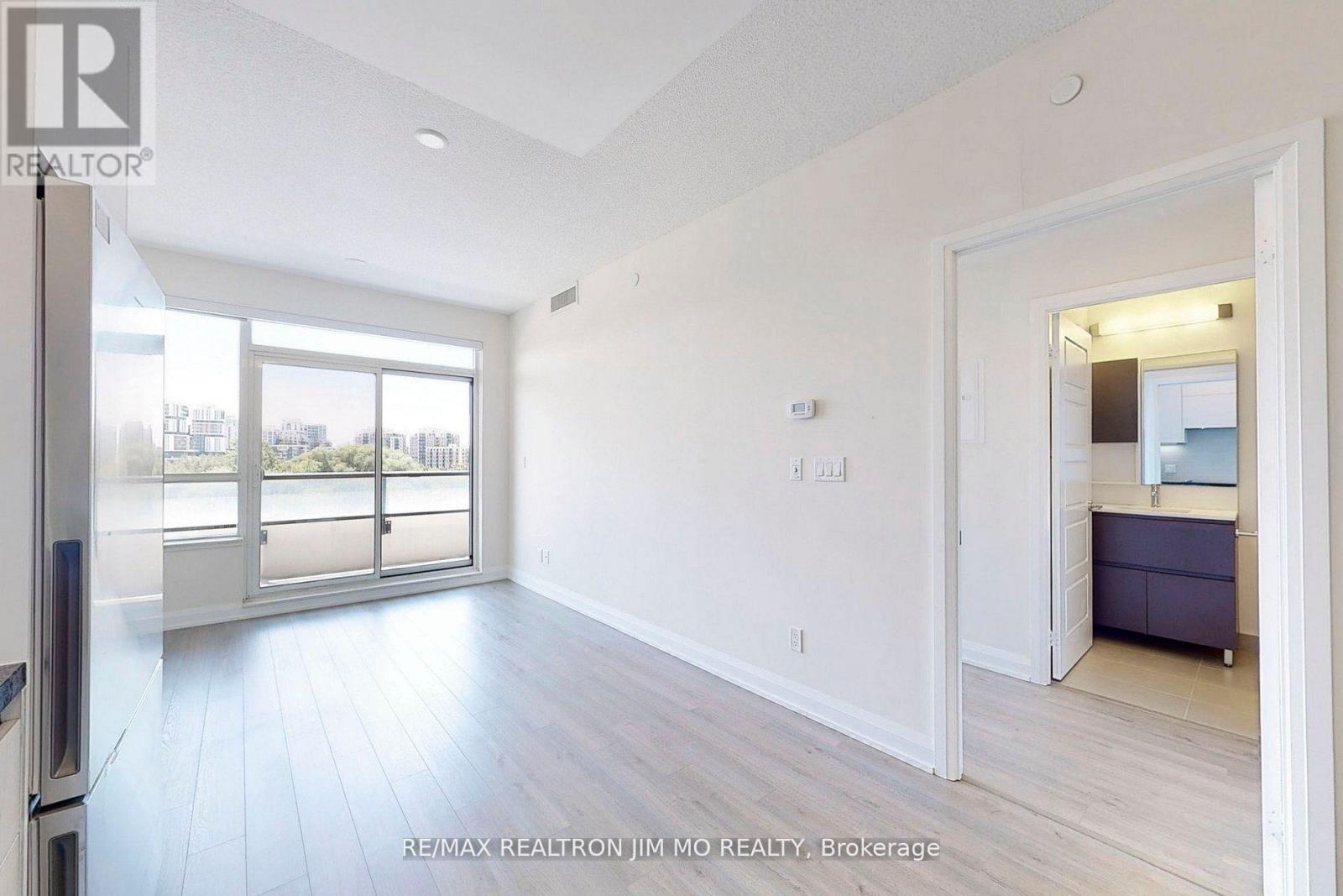 616 - 15 Water Walk Drive, Markham, Ontario  L6G 0G2 - Photo 11 - N12526406